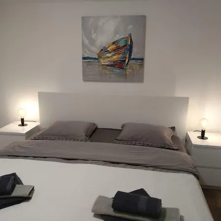 Sunset Apartament Mandre